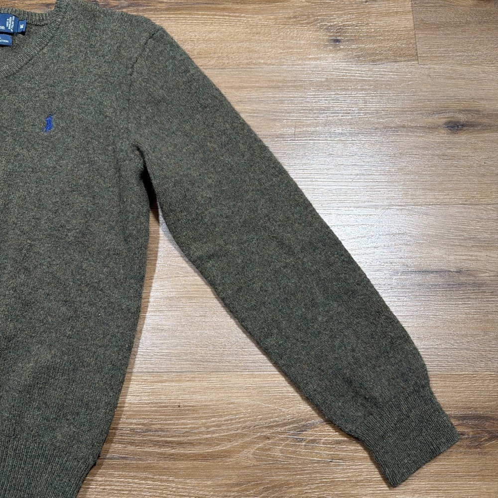 Polo Ralph Lauren Men's MEDIUM Sweater Green V-Neck Pullover Knit Lambswool - Picture 5 of 12
